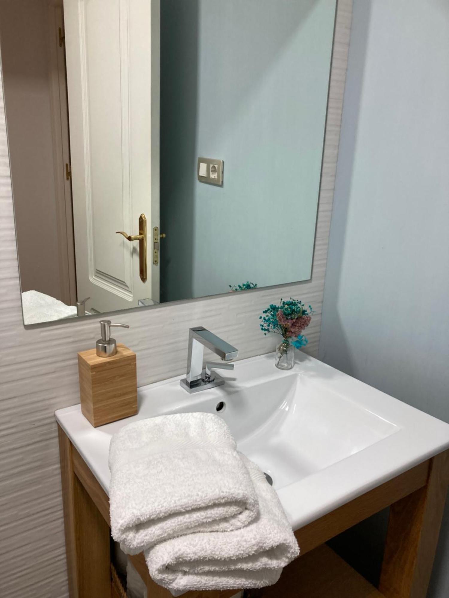 Apartamento Enriqueta Гранада Екстериор снимка